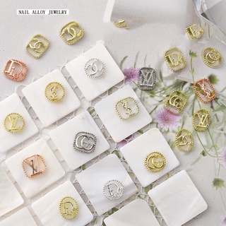 Charm thương hiệu trang trí móng