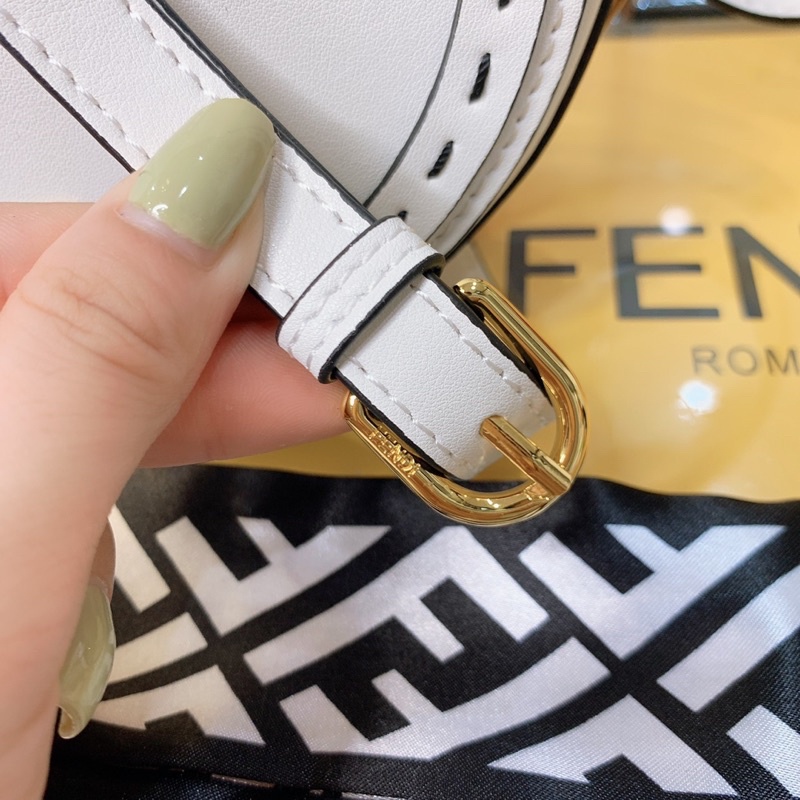 Túi Fendi Moonlight fullboxbill size 21 tặng kèm khăn đẹp muốn ngất ý