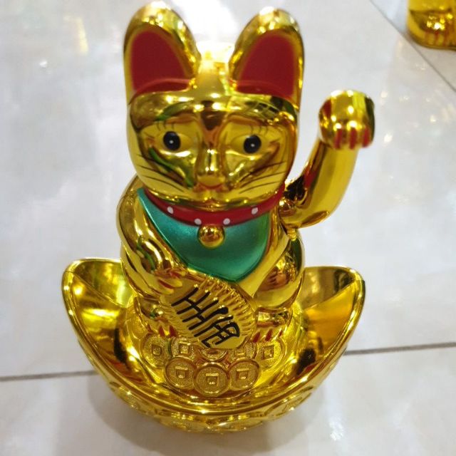 Mèo thần tài bằng nhua cao 14cm