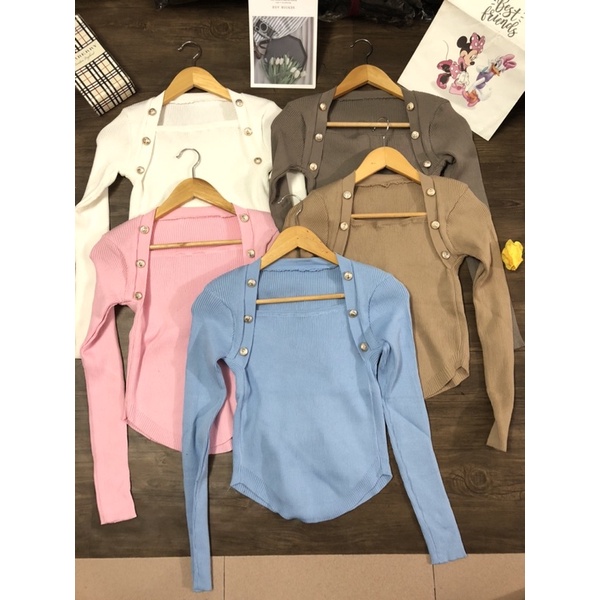 Áo len gân cổ vuông khuy đồng vạt bầu hàng QC hot (ảnh shop chụp)