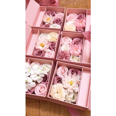 Hộp hoa đựng son màu hồng - Hộp quà tặng - hộp quà
