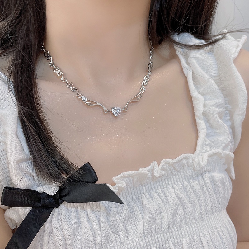 Vòng cổ Mặt Hình Trái Tim Đính Đá Phong Cách Harajuku