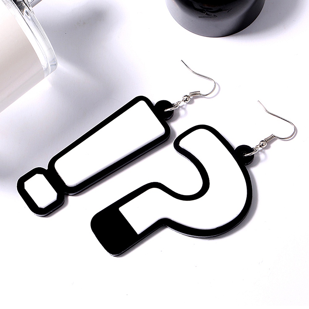 Đôi khuyên tai hình dấu chấm than và chấm hỏi cá tính thời trang cho nữ