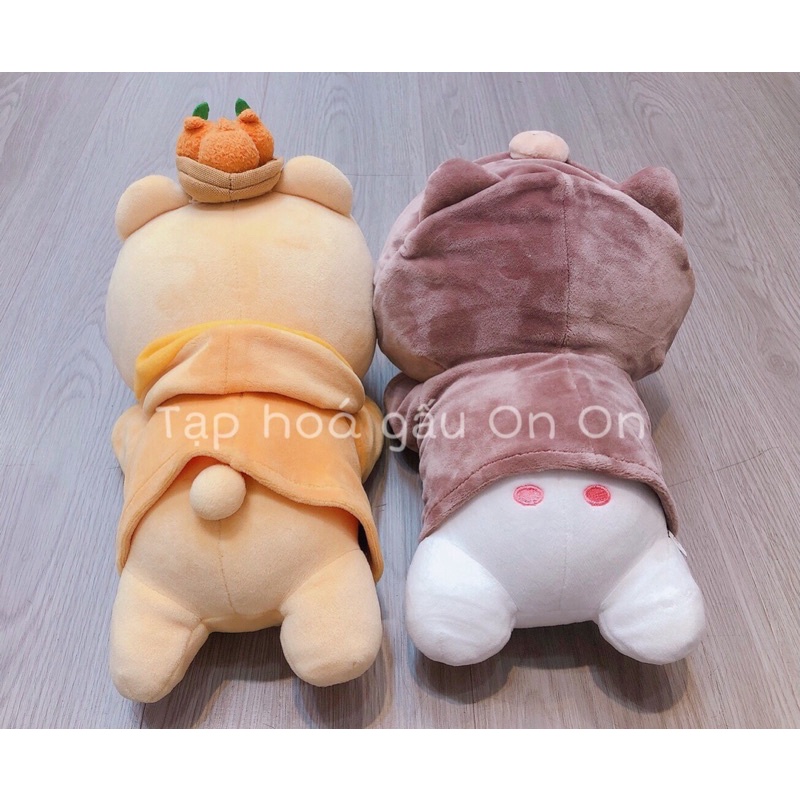 Gấu bông đào cosplay bé heo đen và rian hoodie vàng đội cam miniso chính hãng