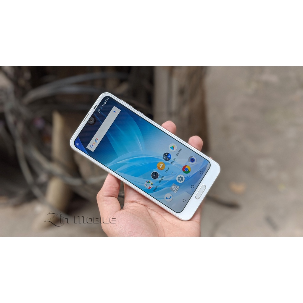 Điện thoại Sharp Aquos R2 màn hình 2K 120Ghz, chip Snapdragon 845 Ram 4Gb