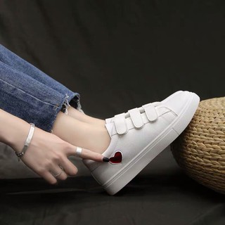 Giày bata học sinh quai dán màu trắng in hình tim siêu xinh