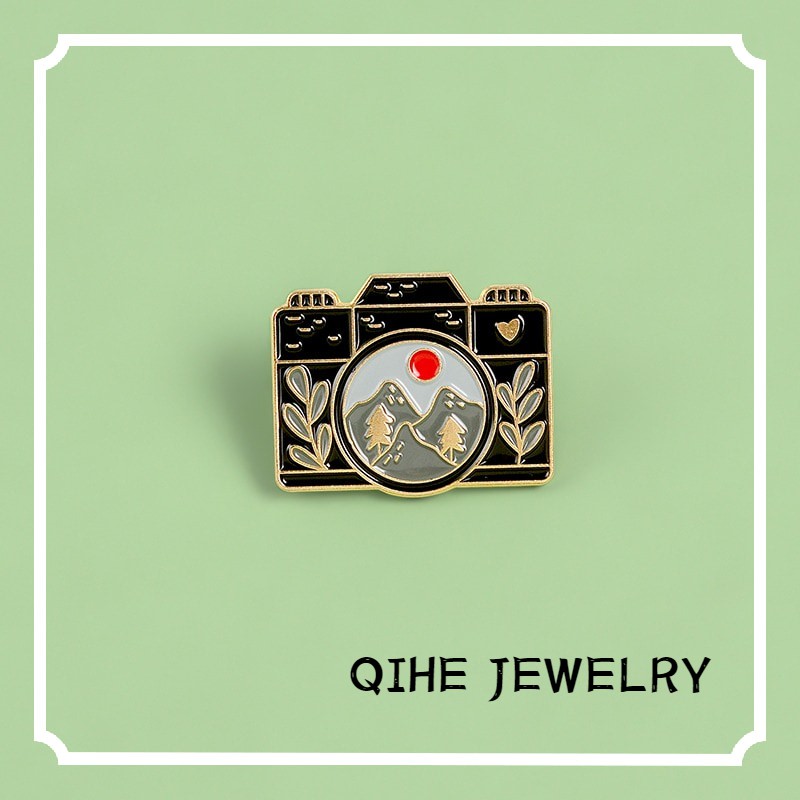 Trâm cài áo QIHE JEWELRY thiết kế hình camera chất lượng cao