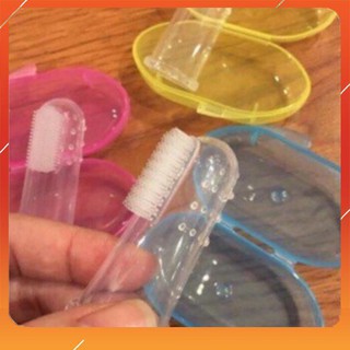 Rơ lưỡi đánh răng cho bé bằng Silicone