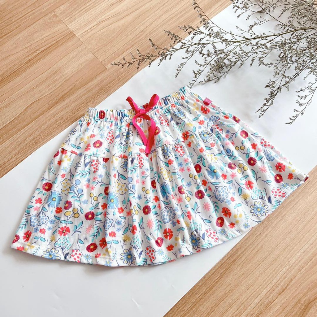 Chân váy cho bé gái Annie hoa màu trắng cho bé từ 19-40kg