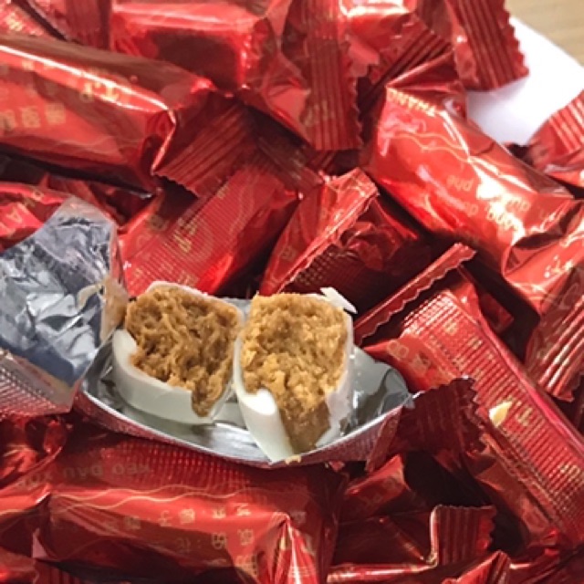 500g KẸO BƠ ĐẬU PHỘNG (bọc đỏ) | BigBuy360 - bigbuy360.vn