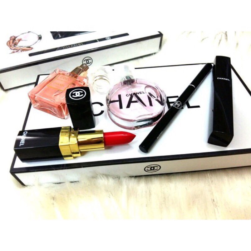 Bộ quà tặng mỹ phẩm Chanel 5 món