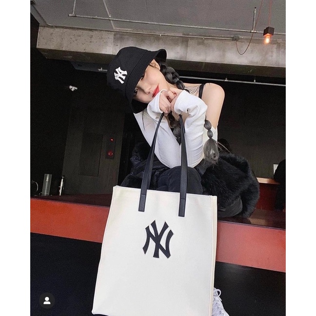 (Hàng Xuất xịn) Túi chợ trắng đen B402 LOGO TOTE BAG