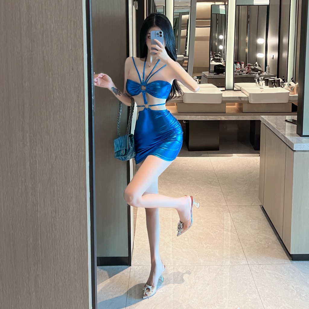 Đầm Hở Lưng Phối Dây Thắt Thiết Kế Bất Đối Xứng Thời Trang