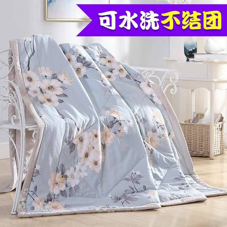 quilt  Chăn đặc biệt vào mùa xuân và mùa thu dày để giữ ấmcái mền