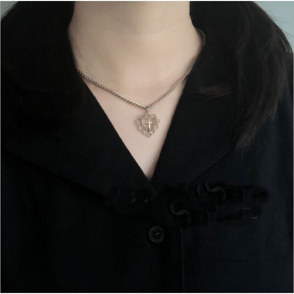 Dây chuyền titan mặt trái tim khắc chữ thập - vòng cổ nữ thánh giá necklace phụ kiện  - Lolotica