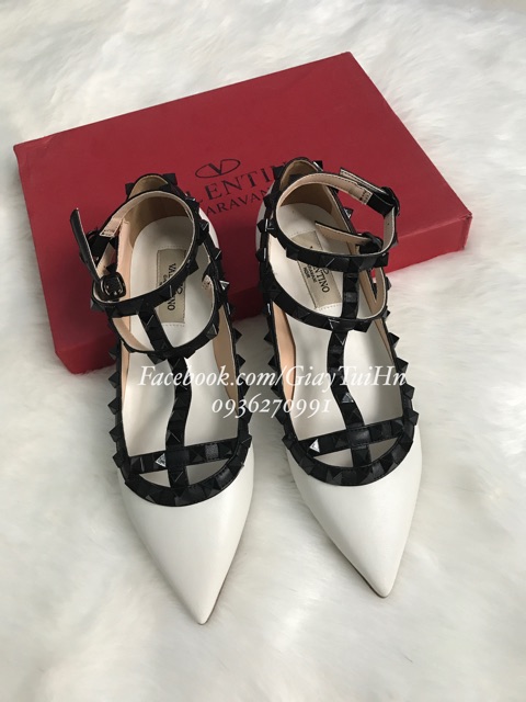 Valentino bệt đinh tán hàng siêu cao cấp, hình thật shop tự chụp. Shop chỉ còn size 35