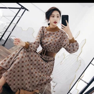 Đầm của vesau