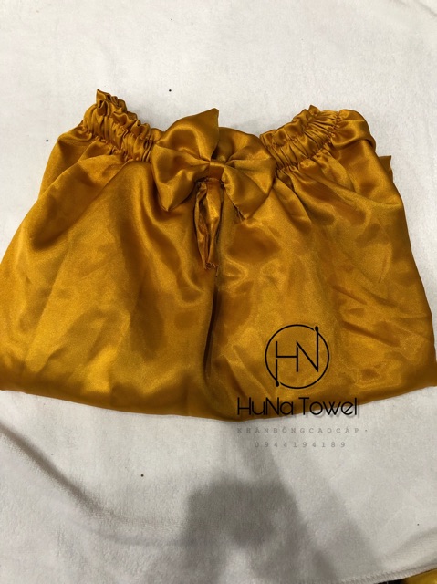 VÁY QUÂY PHI LỤA spa Loại ko nhăn, hàng loại dày dặn, chun 3 đường chắc chắn mặc gội đầu, triệt lông, xông hơi | BigBuy360 - bigbuy360.vn