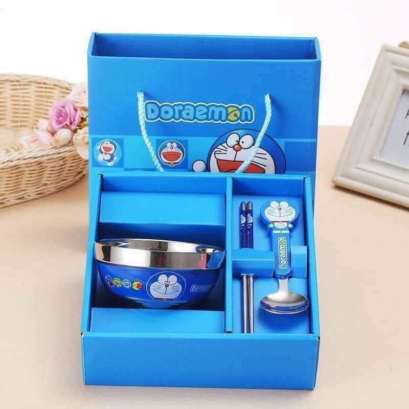 BỘ BÁT,ĐŨA,THÌA HÌNH HELLO KITTY VÀ DOREMON CHỐNG NÓNG GIỮ NHIỆT AN TOÀN CHO BÉ