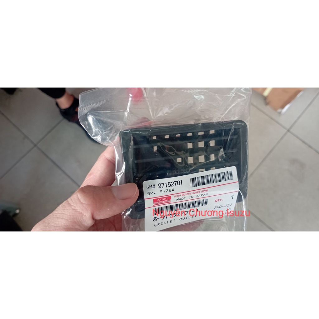 Cửa gió điều hòa trước xe Isuzu Hilander hàng chính hãng
