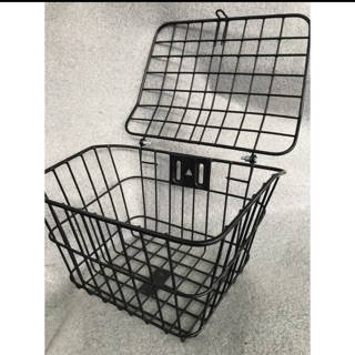 RỔ XE ĐIỆN ĐEN VÀ TRẮNG CÓ NẮP