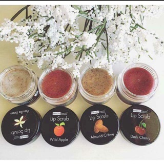 Tẩy tế bào chết môi Beauty Treats Lip Scrub