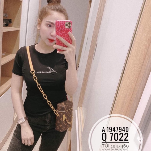 áo croptop thun gân thêu chữ tay ngắn thời trang