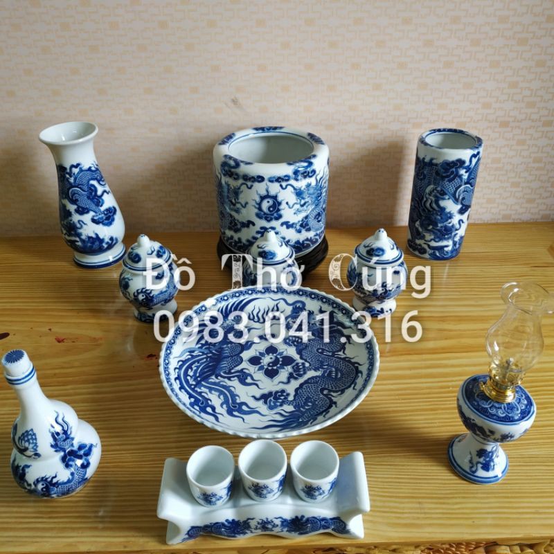Chóe thờ men lam