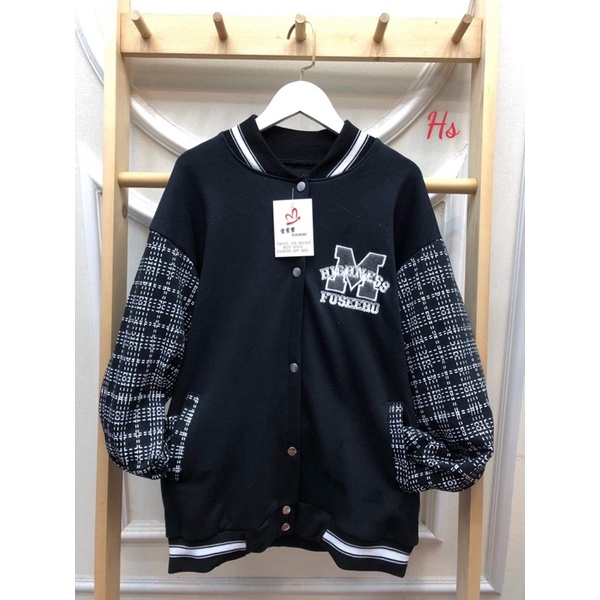 Áo bomber chữ M tay kẻ HS6