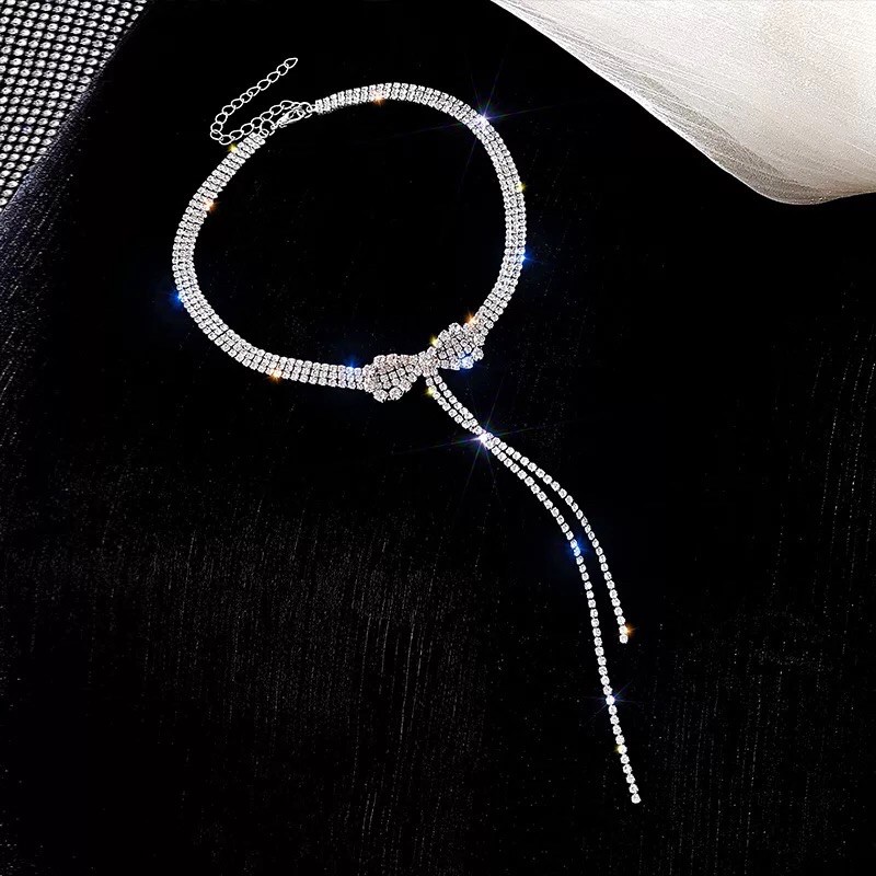Vòng Cổ Choker Đính Đá Hình Nơ Tua Rua Xinh Xắn Hàn Quốc