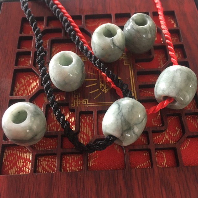 Mặt dây chuyền lu thống cẩm thạch