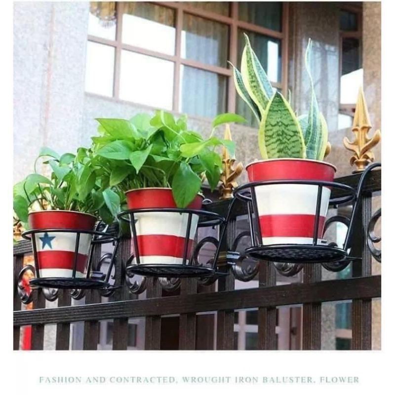 GIỎ SẮT TREO HOA BAN CÔNG
