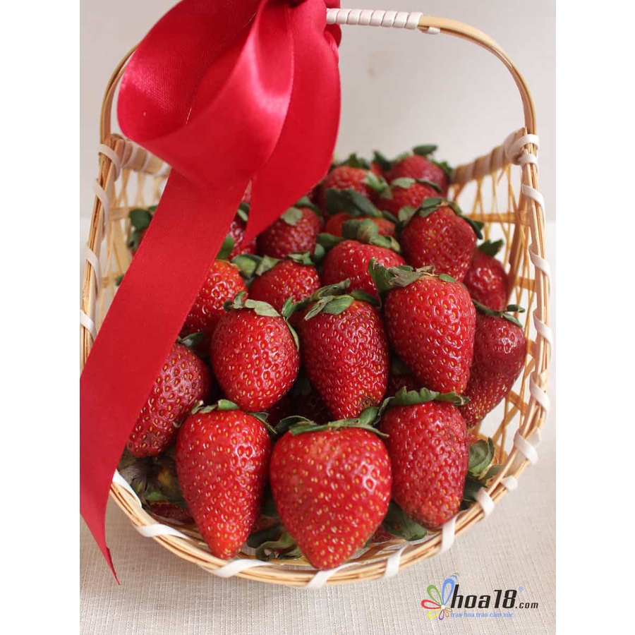 Dâu Ngọt Ngào Tươi (1 Kg) - Trái Cây Nhập Khẩu Hoa18
