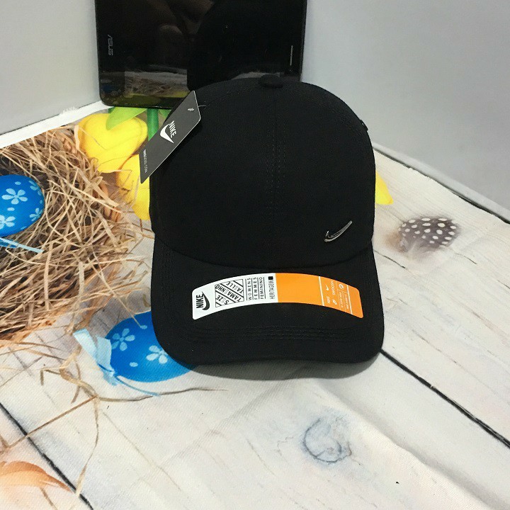 Nón kết chất vải Kaki.