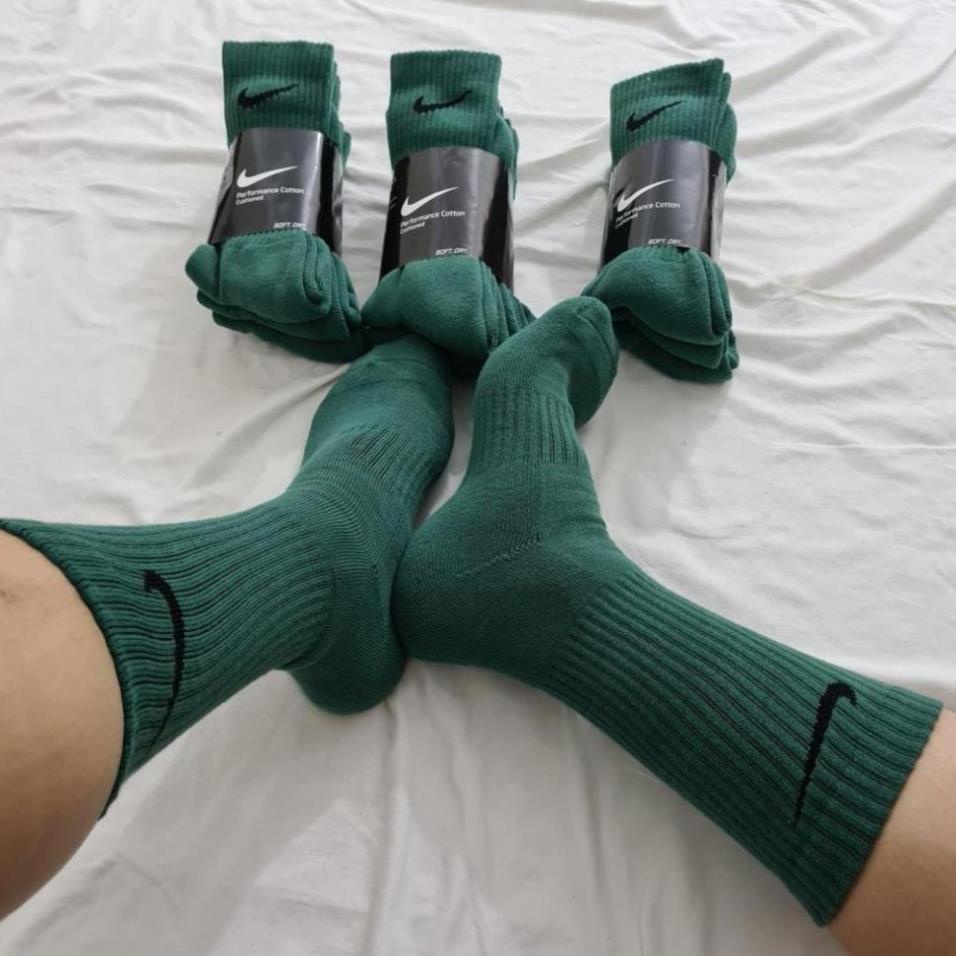 Tất màu Pack 3 đôi tất thể thao Nike cao cổ màu Green thấm hút mồ hôi, dày dặn thoải mái
