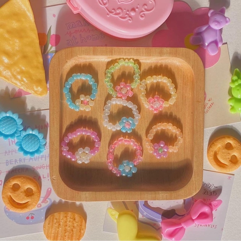 Nhẫn Hạt Cườm Hoa Pastel