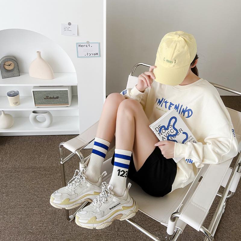 Tất vớ số 123 kẻ ngang cao cổ unisex phong cách thể thao mix đồ siêu xinh