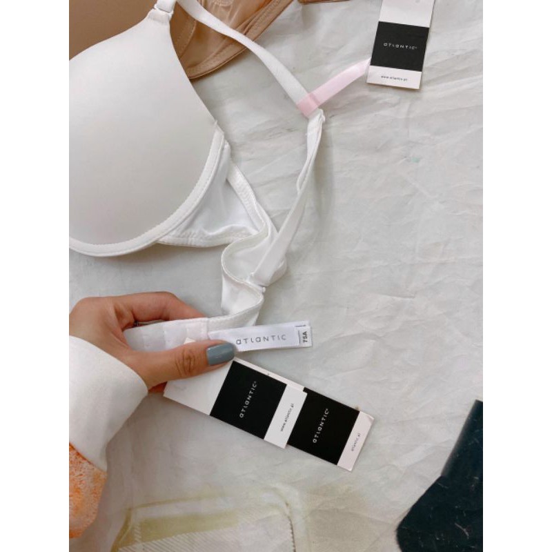 Bộ xuất xịn quả trơn phối quần lọt khe cao cấp | BigBuy360 - bigbuy360.vn