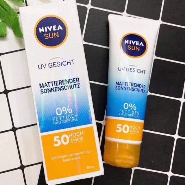 KEM CHỐNG NẮNG BỔ SUNG THÀNH PHẦN CHỐNG LÃO HOÁ NIVEA SUN LSF50 ANTI -AGE