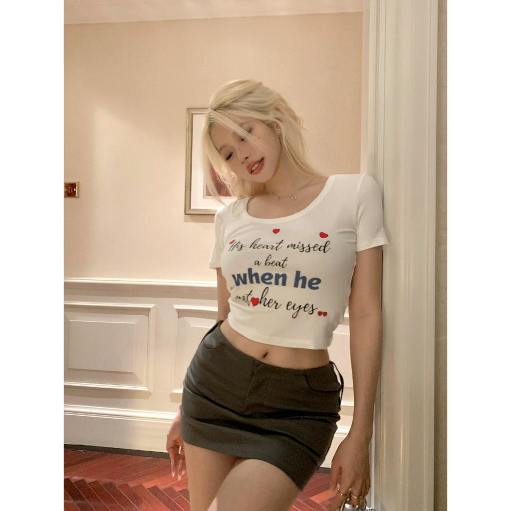 QADCOL Áo Thun Tay Ngắn Cổ Vuông Màu Đen In Chữ Phong Cách Mỹ Thời Trang Mùa Hè Xinh Xắn Cho Nữ