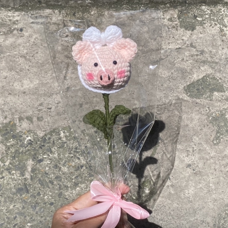 Bông hoa hình con heo bằng len đáng yêu