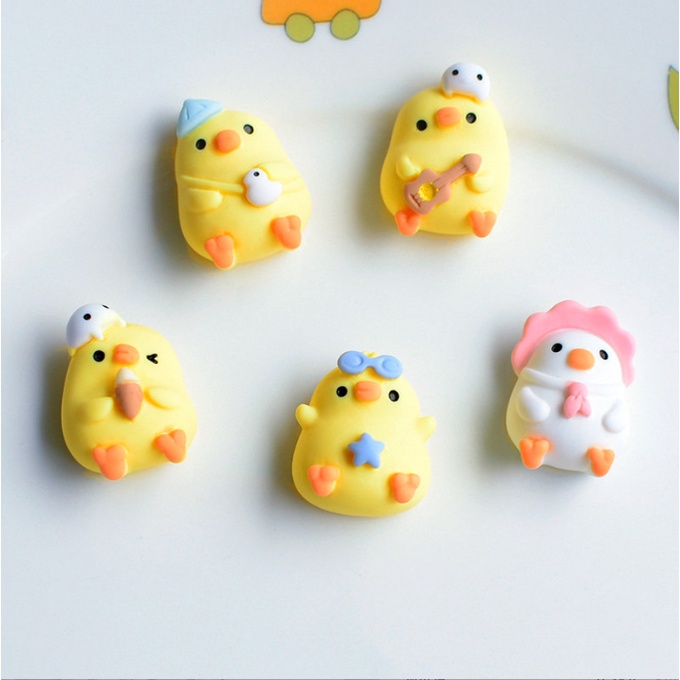 Sticker jibbitz gà con mũm mĩm dễ thương gắn dép sục Crocs