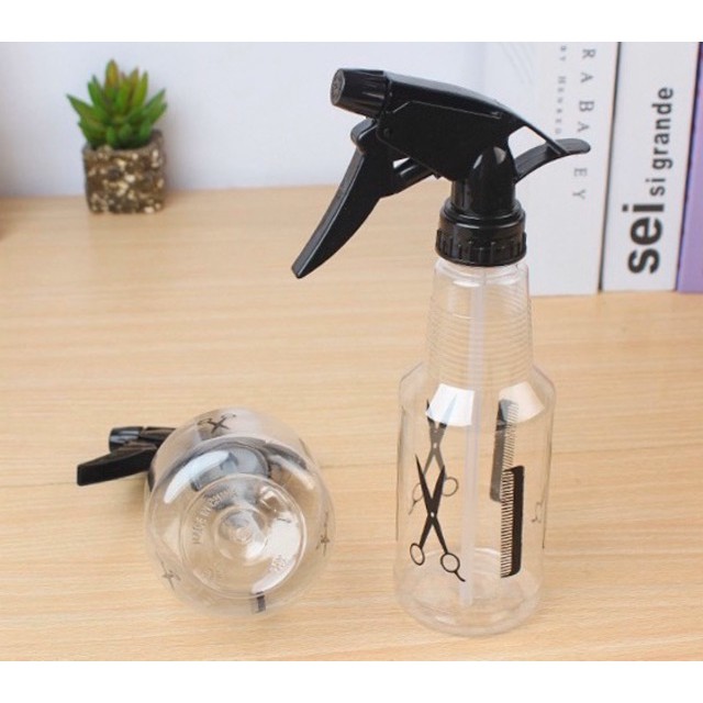 Bình xịt nước cây kéo