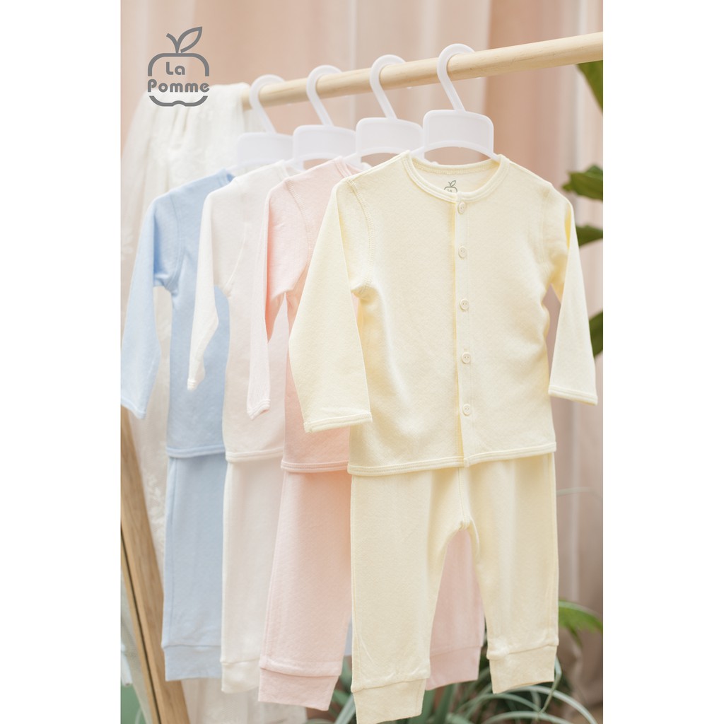 SL012 BỘ DÀI TAY CỔ TRÒN CÚC GIỮA LA POMME