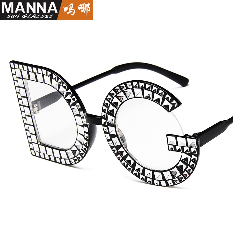 Kính Mát Gọng Lớn Họa Tiết Chữ Đính Đá Thời Trang Cho Nữ