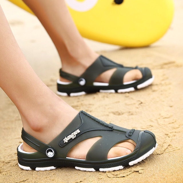 Giày Sandal Nam Dép Quai Hậu Bít Đầu PVC Siêu Nhẹ Siêu Êm Chống Thấm Nước Size 40-44 - Lucky Girl shop