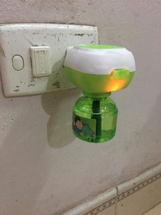 Máy đuổi muỗi tinh dầu hàn quốc