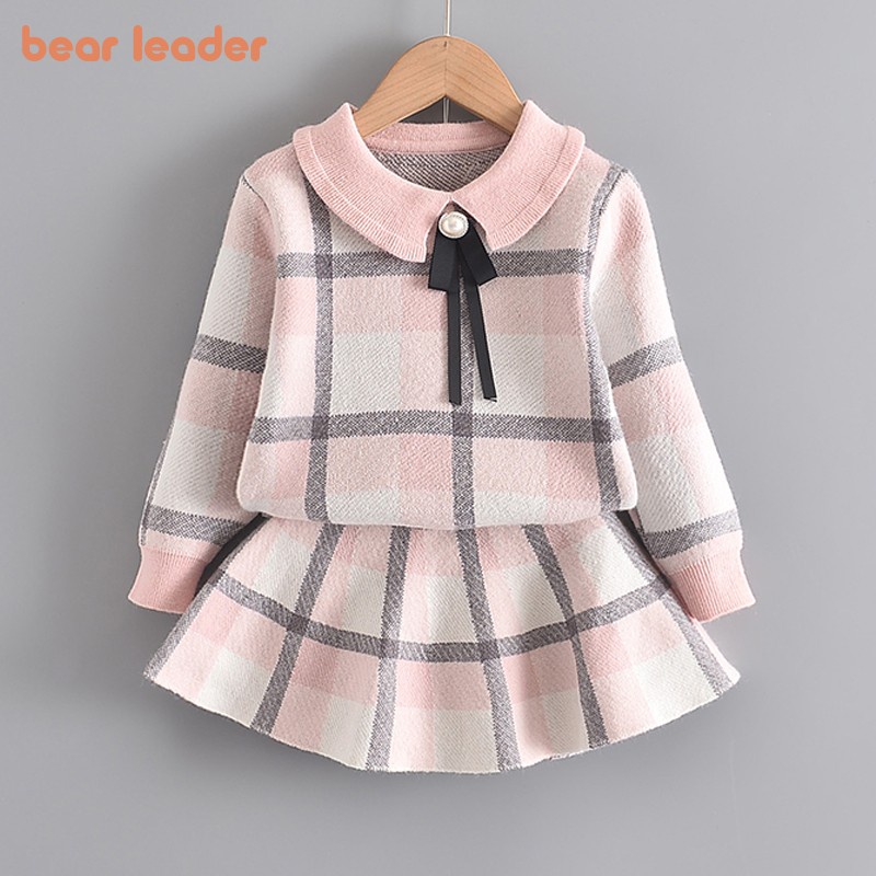 Bộ trang phục BEAR LEADER gồm áo sweater dệt kim đính nơ và chân váy xòe công chúa thu đông cho bé gái 2- 6 tuổi