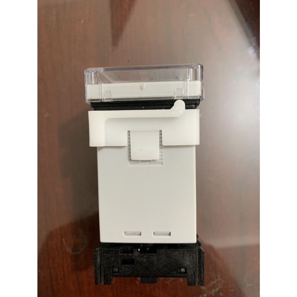 Bộ đếm BERM  DH48JA 8 chân kèm đế