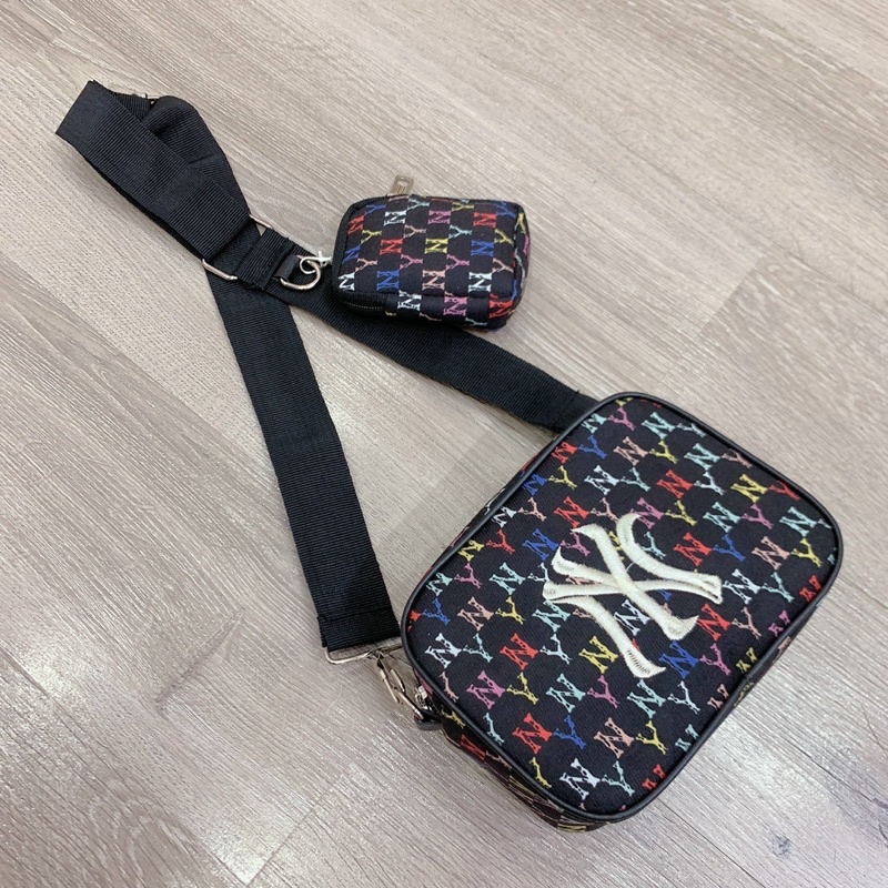 (Xả kho) Túi đeo chéo M L B size 20cm